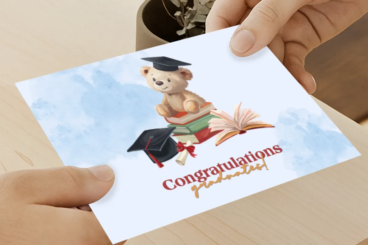 20+ mẫu thiết kế Thiệp chúc mừng Tốt nghiệp 2025 làm quà tặng ý nghĩa, độc đáo
